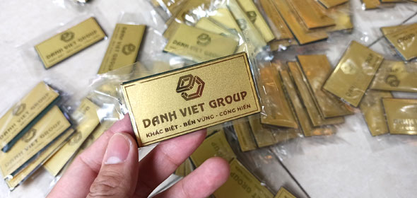 Tem nhãn kim loại