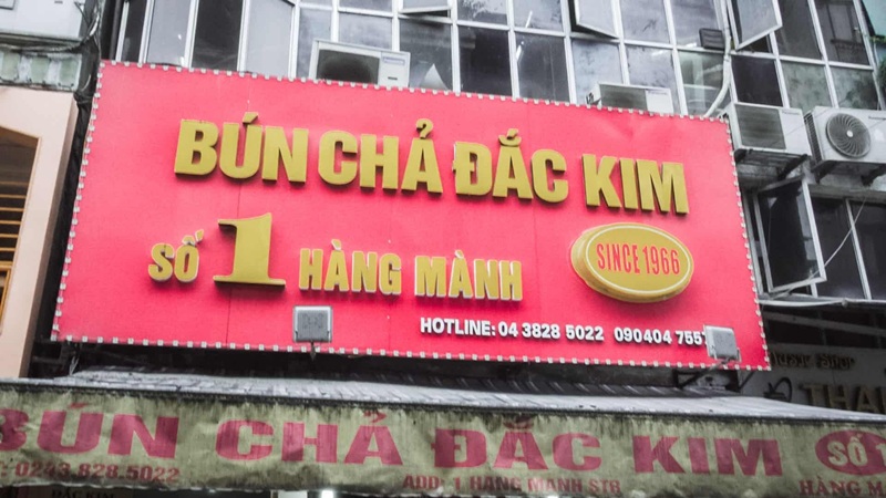 Báo giá làm bảng hiệu mica tại TPHCM: Những yếu tố ảnh hưởng đến giá Báo giá làm bảng hiệu mica tại TPHCM