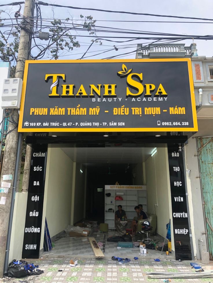 Phương pháp bảo quản bảng hiệu mica lâu dài