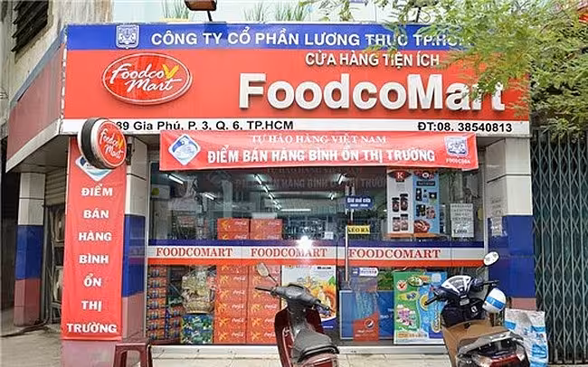 Quy trình sản xuất và lắp đặt bảng hiệu mica chuyên nghiệp