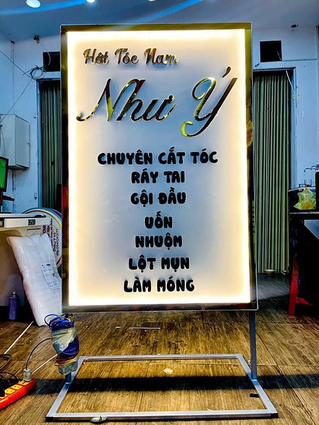 Bảng Hiệu Hộp Đèn Đứng: Định Nghĩa Và Kích Thước Phổ Biến Mau Bang Hieu Hop Den Dung 7