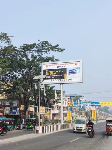 Ứng dụng công nghệ trong quảng cáo ngoài trời hiện đại