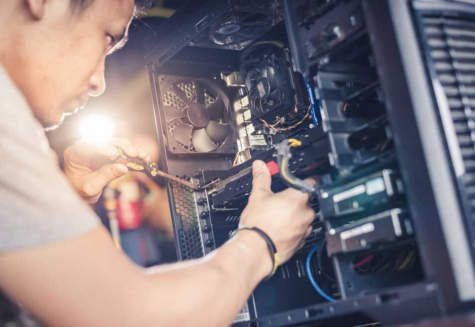 5 Địa Chỉ Sửa Máy Tính Uy Tín TPHCM - Bảo Hành Dài Hạn & Hỗ Trợ Tận Tình Hướng Dẫn Chọn Địa Chỉ Sửa Máy Tính Uy Tín TPHCM