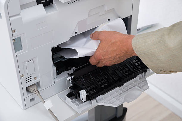 Máy in bị kẹt giấy làm sao? Bí quyết khắc phục Hướng Dẫn Khắc Phục Sự Cố Kẹt Giấy Chi Tiết Từng Bước