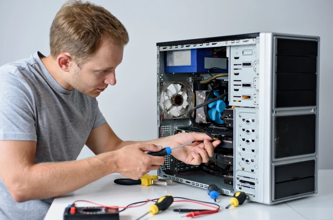 Lựa Chọn Trung Tâm Sửa Máy Tính Phù Hợp