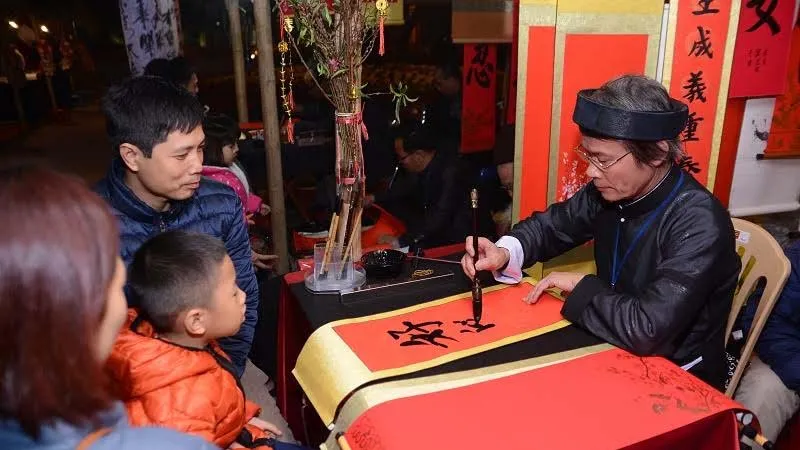 Tuyen chon 60 hinh anh tet dep 2025 nhin la thay tet ngay 16
