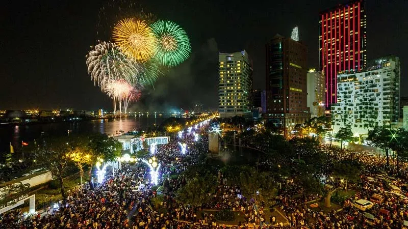 Tuyen chon 60 hinh anh tet dep 2025 nhin la thay tet ngay 40