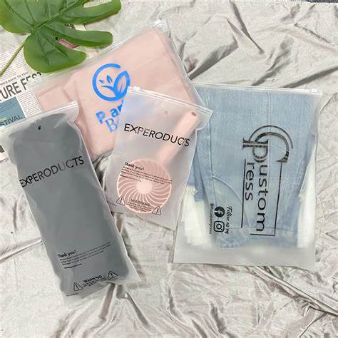 In Túi Zipper Đựng Quần Áo, Đủ Size, Giá Rẻ TPHCM Chất Liệu Thường Dùng Cho Túi Zipper Đựng Quần Áo