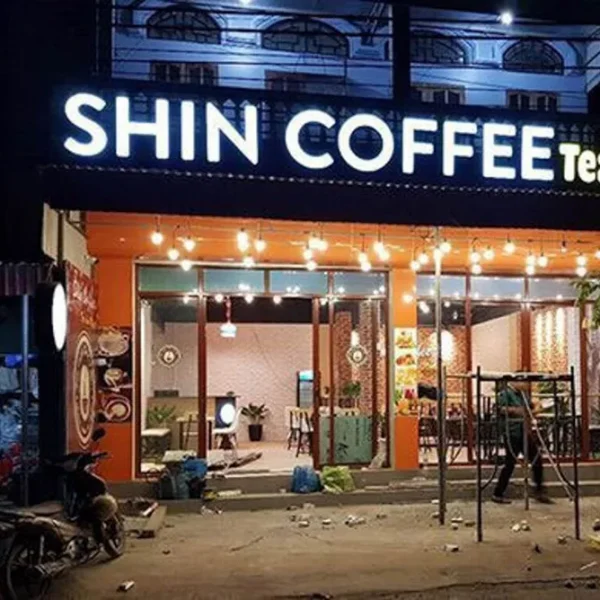 Bảng hiệu quán cafe
