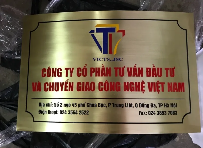 Bảng tên công ty Bảng tên công ty không chỉ đơn thuần là một biển hiệu, mà còn là bộ mặt, là ấn tượng đầu tiên của doanh nghiệp đối với khách hàng và đối tác