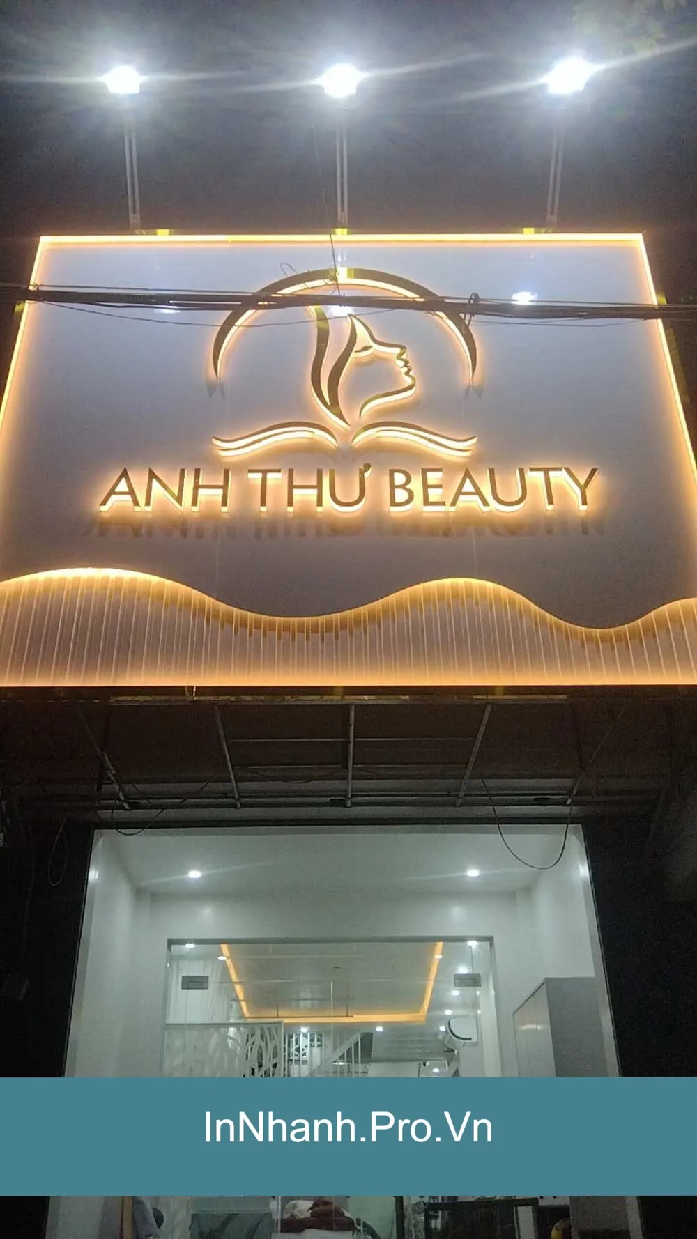 Mau bien spa dep sang trong thu hut khach hang16