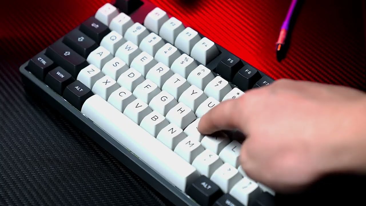 Test Keyboard Kiểm Tra Bàn Phím Online Miễn Phí Máy Tính, Laptop Việc test bàn phím định kỳ giúp bạn phát hiện sớm các phím bị liệt, nhảy kép (double click), trễ phím (delay) hay vấn đề ghosting/rollover, từ đó xử lý kịp thời trước khi ảnh hưởng đến công việc, học tập hay giải trí