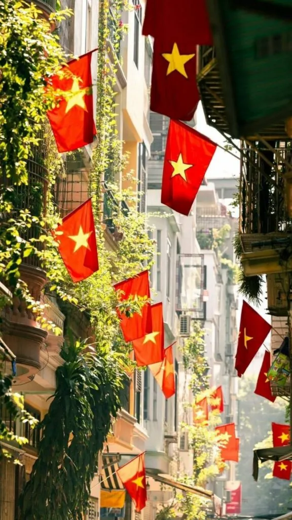 90+ Hình ảnh lá cờ Việt Nam: Rực Rỡ Niềm Tự Hào, Ấn Tượng Sâu Sắc! hinh anh la co Viet Nam innhanh.pro .vn13