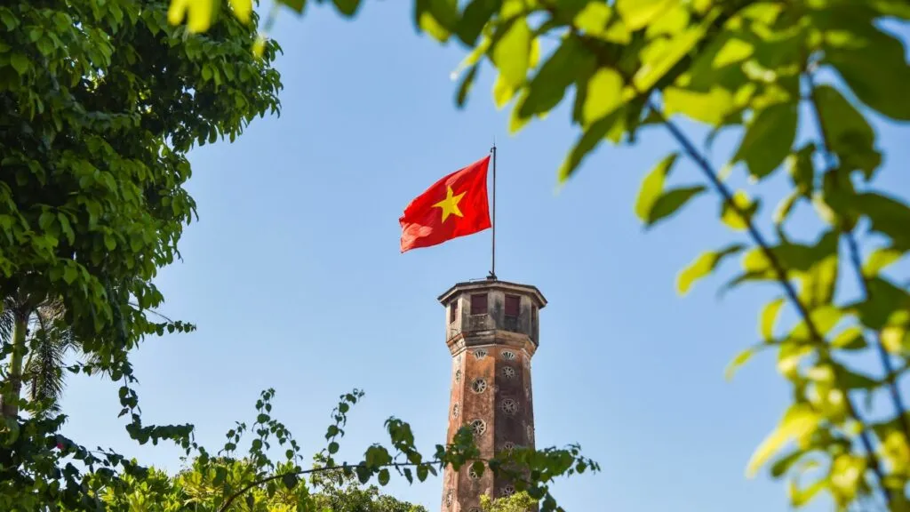 90+ Hình ảnh lá cờ Việt Nam: Rực Rỡ Niềm Tự Hào, Ấn Tượng Sâu Sắc! hinh anh la co Viet Nam innhanh.pro .vn77