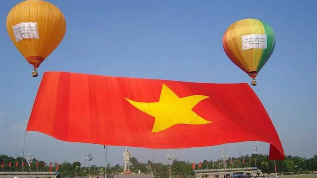 90+ Hình ảnh lá cờ Việt Nam: Rực Rỡ Niềm Tự Hào, Ấn Tượng Sâu Sắc! hinh anh la co Viet Nam innhanh.pro .vn91
