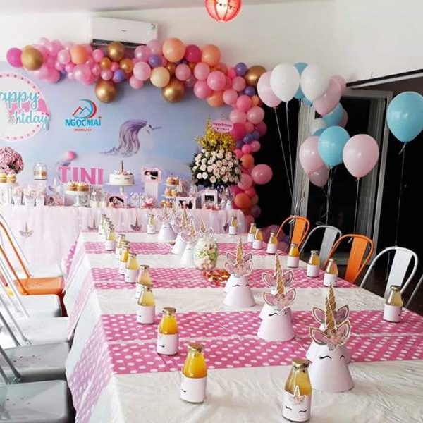 Thi công backdrop tiệc cưới