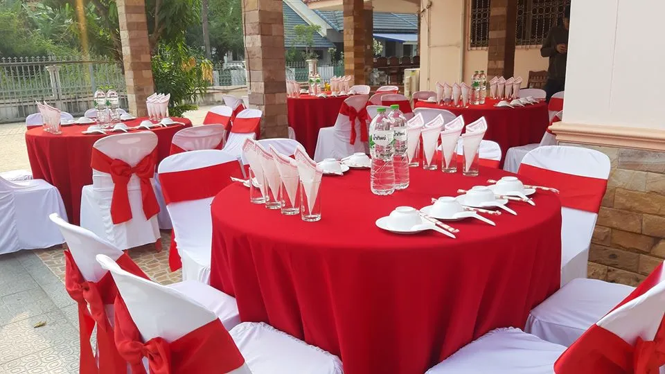 Cho Thuê Bàn Ghế Giá thuê bàn ghế tại Cửa Hàng In Ấn Quảng Cáo Pro luôn được công khai rõ ràng, phù hợp cho cả khách lẻ lẫn doanh nghiệp