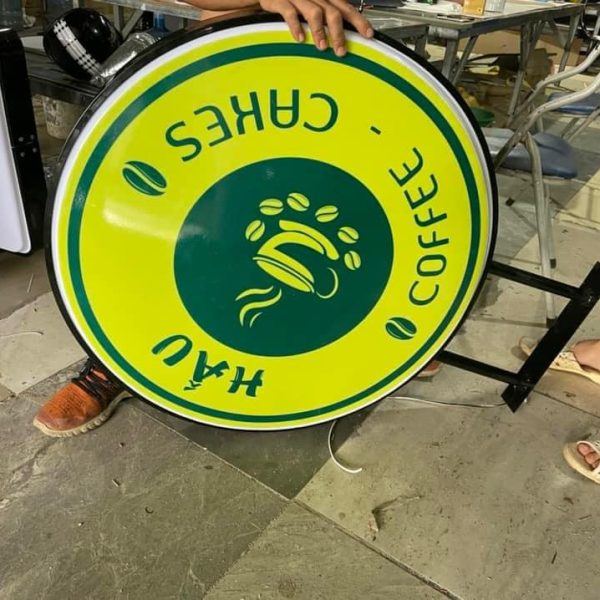 Bảng Hiệu Cafe Alu Nâu Vintage LED Vàng Ấm