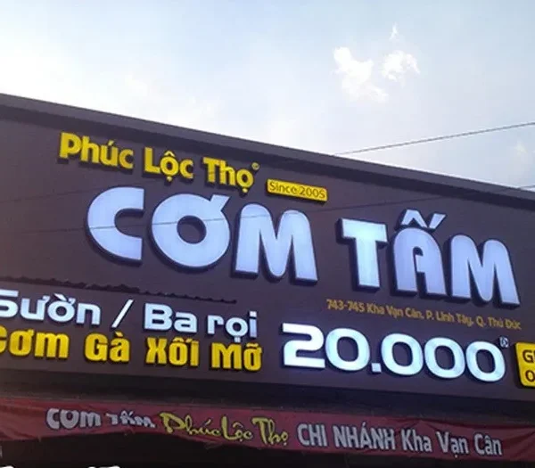 Bảng Hiệu Quán Ăn Inox Mạ Vàng Chữ Nổi Cac loai bang hieu quan an pho bien hien nay