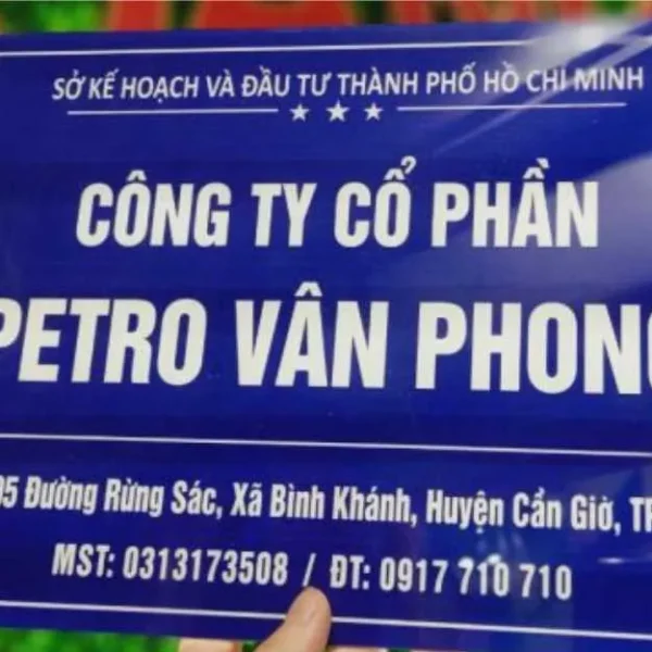 Biển Công Ty Mica Trong Suốt LED Viền Cac loai bien cong ty mica pho bien tai Quang Cao 24H