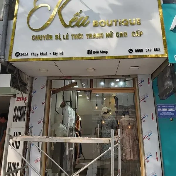 Bảng Hiệu Shop Quần Áo Alu Đen LED Viền Dich vu lam bang hieu shop quan ao gia re tai tphcm quangcao24h.net