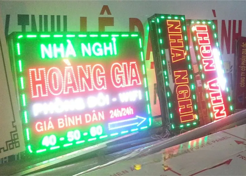 Biển LED Karaoke Mica RGB Hiệu Ứng Dich vu lam bien led karaoke tai Quang Cao 24H