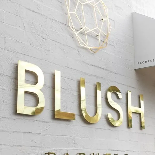 Chữ Inox 304 Mạ Vàng Titanium Dày 2mm Doi ngu thiet ke chu inox ma vang cua chung toi lang nghe va ghi nhan moi yeu cau cua khach hang