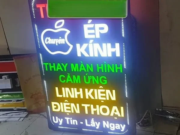 Biển LED Vẫy Điện Thoại RGB Chạy Chữ Loi ich khi su dung bien led vay dien thoai cho doanh nghiep