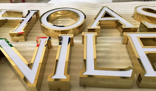 Chữ Inox 304 Mặt Mica Đỏ Dày 3mm 40cm Mau chu inox mat mica dep 4