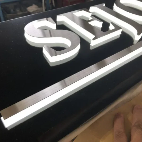 Chữ Inox 304 Mặt Mica Đỏ Dày 3mm 40cm Mau chu inox mat mica dep 5