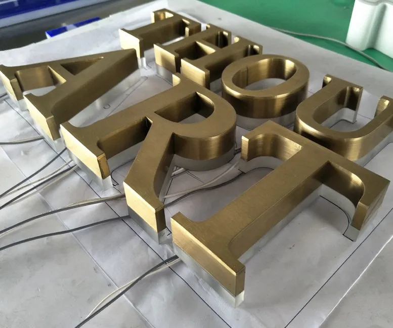 Chữ Nổi Formex Trắng Dày 10mm Cao 40cm Mau chu noi dep tai Quang Cao 24h 1