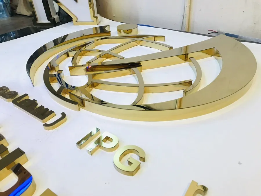 Chữ Nổi Formex Trắng Dày 10mm Cao 40cm Mau chu noi dep tai Quang Cao 24h 3