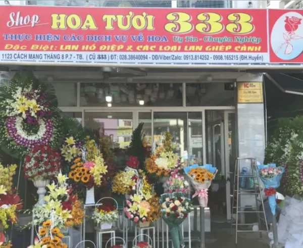 Biển Quảng Cáo Shop Hoa Mica Hồng LED Trắng Mot bang quang cao shop hoa chuyen nghiep con giup dinh vi thuong hieu cua ban trong tam tri khach hang
