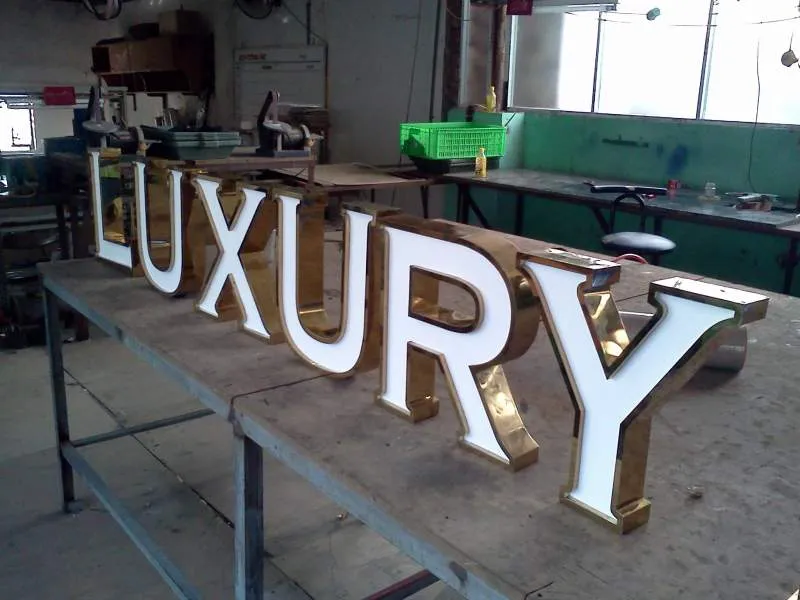 Chữ Nổi Formex Trắng Dày 10mm Cao 40cm Nam 2025 chung kien nhieu xu huong moi trong linh vuc thiet ke chu noi