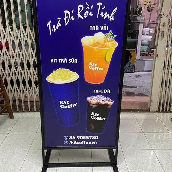 Biển Vẫy Đứng Mica LED 2 Mặt Chân Inox Nhung luu y khi thiet ke bien vay dung hieu qua