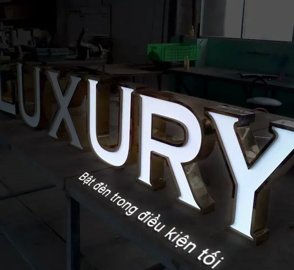 Chữ Inox 304 Mặt Mica Đỏ Dày 3mm 40cm Quang Cao 24h co nhieu nam kinh nghiem trong linh vuc lam chu inox mat mica