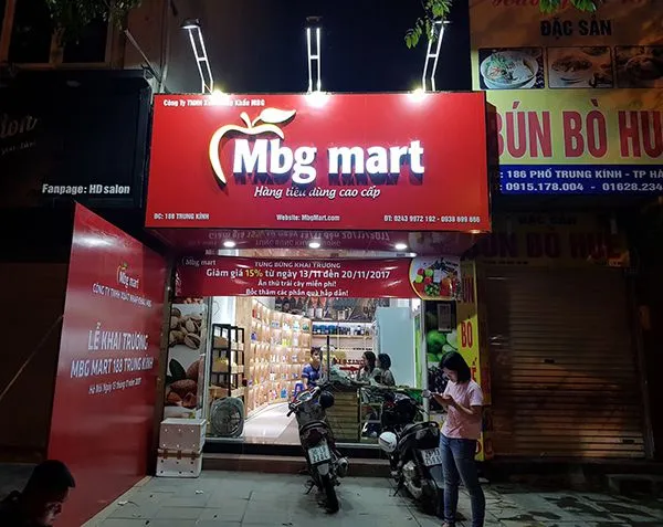 Biển Quảng Cáo Tạp Hóa Bạt Hiflex In UV Quang Cao 24h tu hao so huu bo suu tap da dang cac mau bien quang cao tap hoa dep