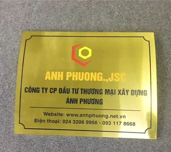 Biển Công Ty Inox Mạ Đen Chữ Vàng Quy trinh lam bien cong ty inox chuyen nghiep tai Quang Cao 24H