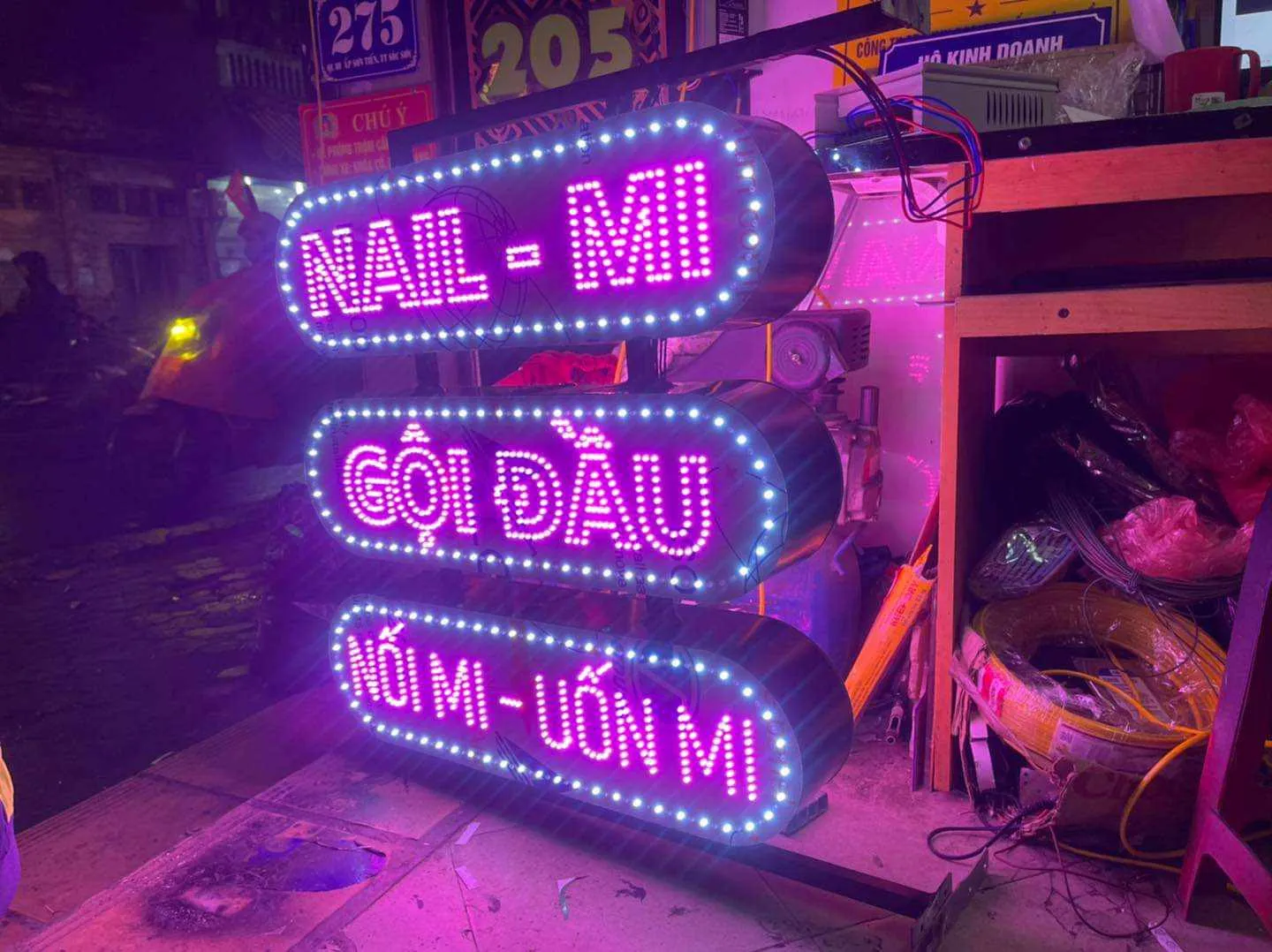 Biển Vẫy LED Mica RGB Điều Khiển Quy trinh lam bien vay led chuyen nghiep tai Quang Cao 24H