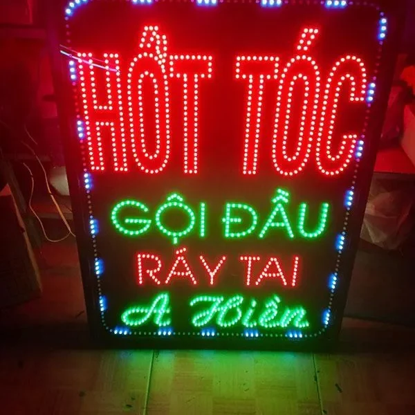 Biển LED Dùng Điện 220V Tiết Kiệm 80x50cm Ung dung cua bien led dung trong cac linh vuc