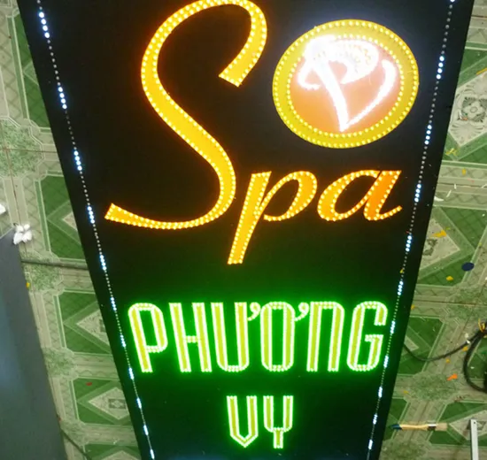 Biển LED Vẫy Spa Mica Tím Hiệu Ứng Sóng Uu diem khi su dung dich vu lam bien led vay spa tai Quang Cao 24H