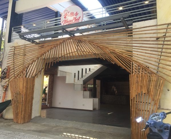 Thi Công Bảng Hiệu Bằng Tre Giá Rẻ, Đẹp Tại TPHCM làm bảng hiệu tre