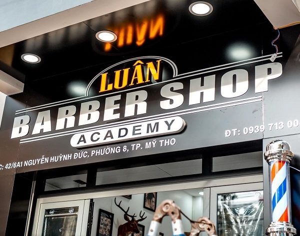 Mẫu Bảng Hiệu Barber Shop Đẹp, Thiết Kế Độc Đáo Biển hớt tóc nam
