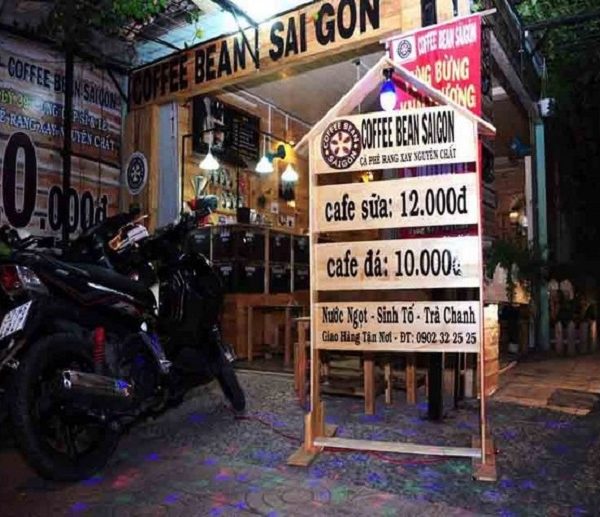 Mẫu Bảng Hiệu Cafe Mang Đi (Take Away) Đẹp, Ấn Tượng Bảng hiệu cafe mang đi đứng