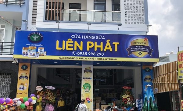 Mẫu Bảng Hiệu Cửa Hàng Bỉm Sữa Đẹp Nhất Bảng hiệu cửa hàng sữa bột