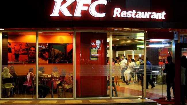 bang-hieu-ga-ran-kfc bảng hiệu gà rán KFC
