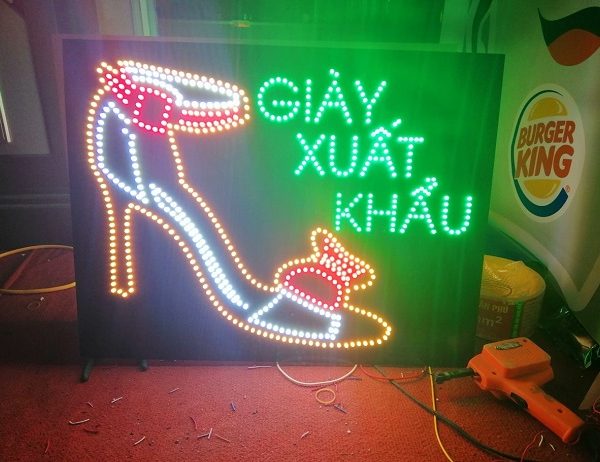 Mẫu Biển Quảng Cáo Shop Giày Dép Đẹp, Ấn Tượng bảng hiệu giày dép đèn led