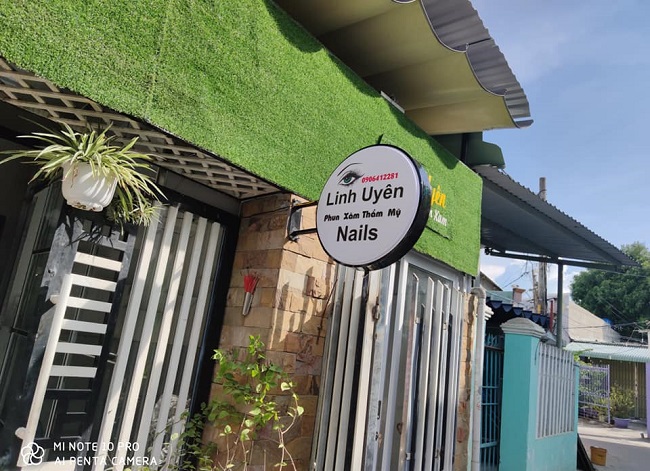 bang-hieu-hinh-tron-1 mẫu bảng hiệu hình tròn đẹp