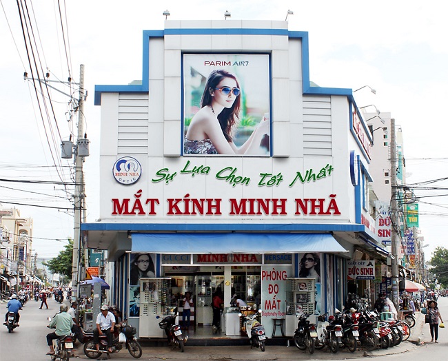 bang-hieu-kinh-mat vai trò bảng hiệu mắt kính