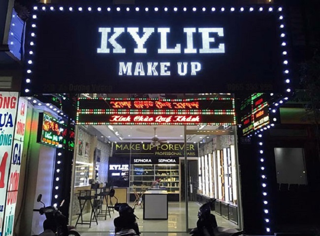 bang-hieu-make-up bảng hiệu make up